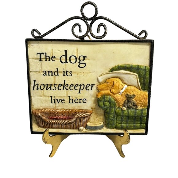 History & Heraldry Decorative Dog & Housekeeper Wall Plaque - Picture 2 of 4